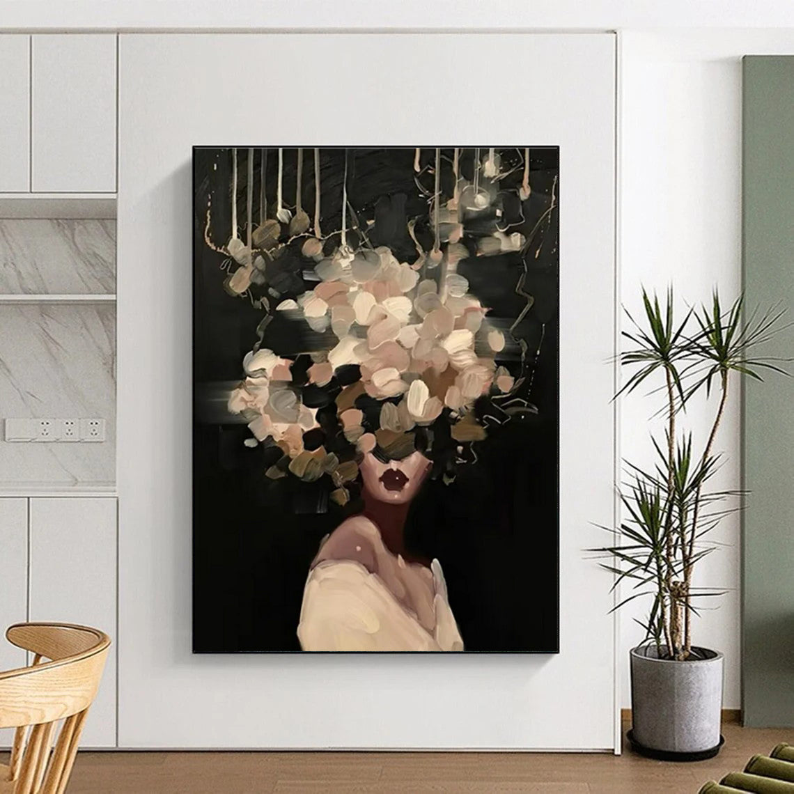 Woman with Elaborate Floral Head Painting for Elegant Event Spaces HENG326